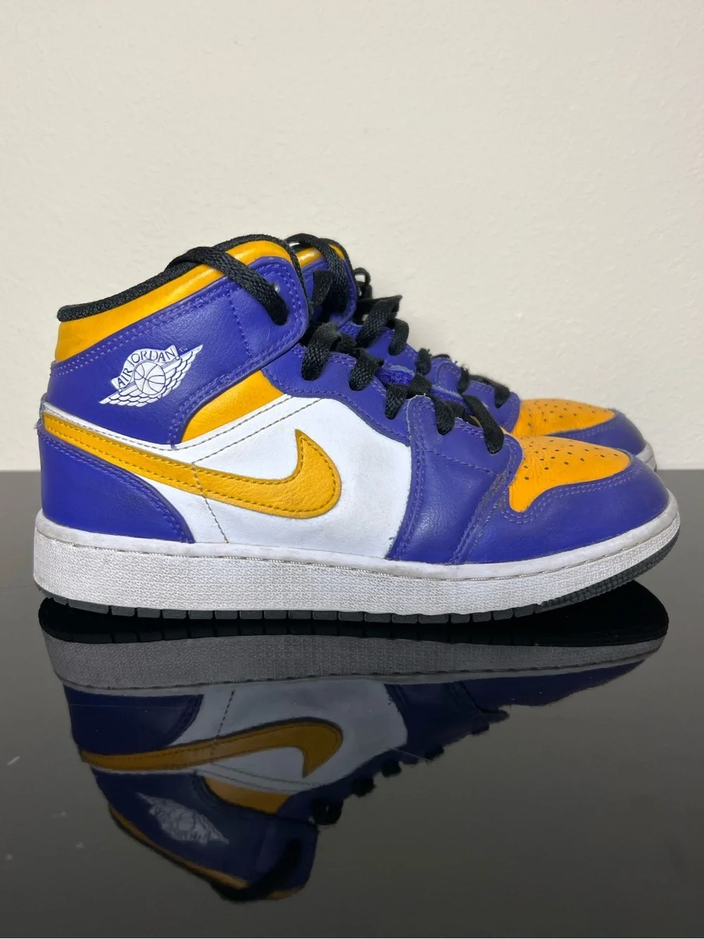 Nike Air Jordan 1 Mid Lakers GS Size 5Y Purple Gold Sneakers